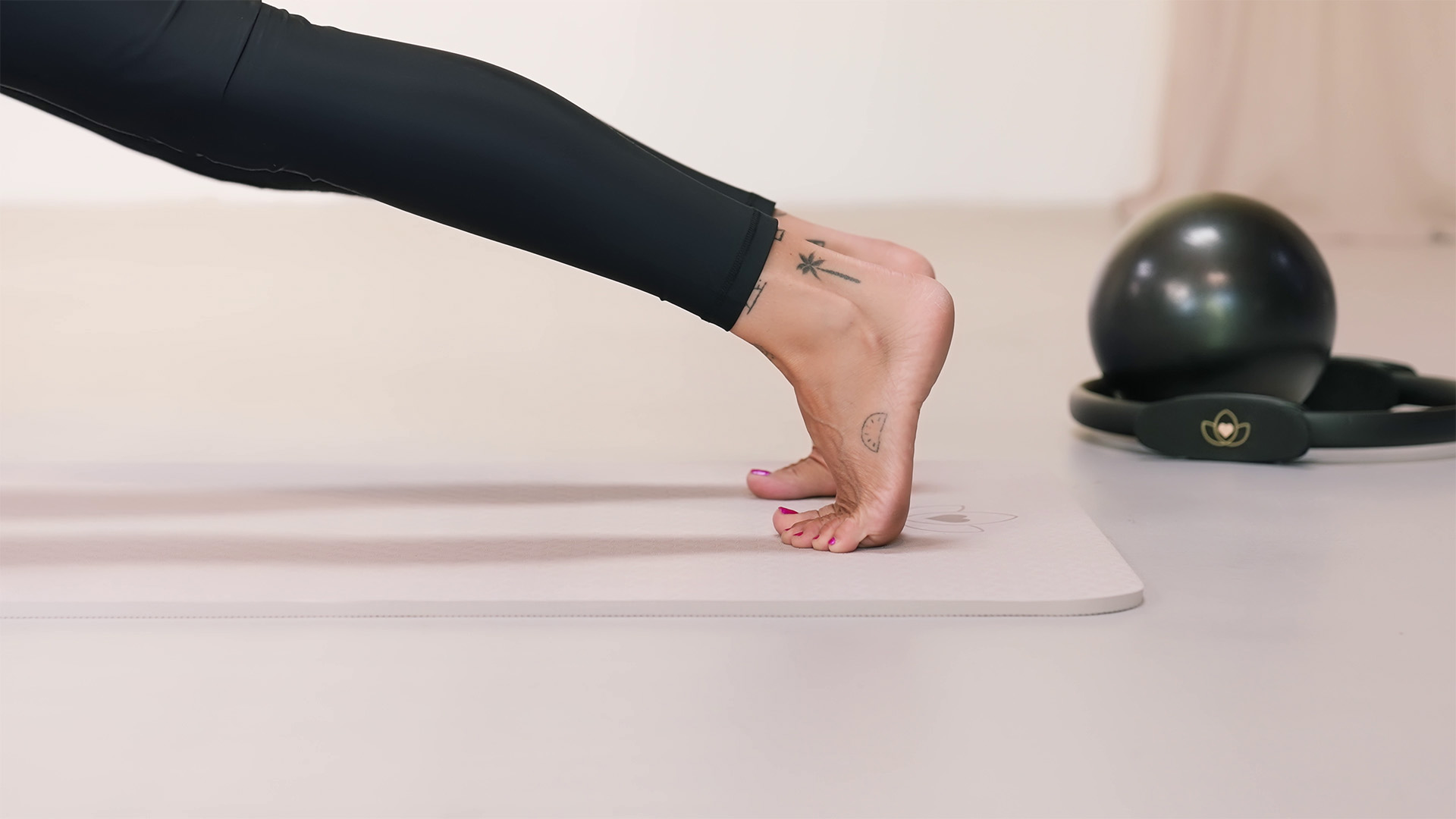Pilates mat TPE extra dik 10 mm sand - Lotus